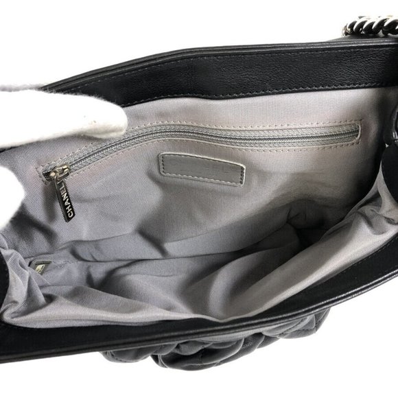 Chanel Chain Around Messenger Bag Medium 100% Authentic - Picture 6 of 12